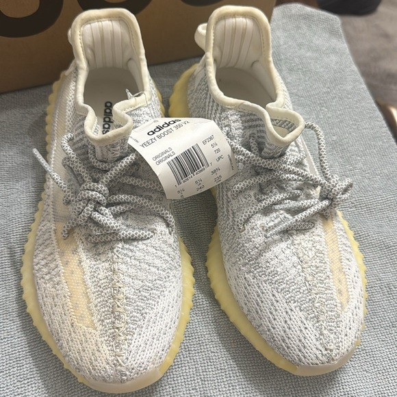 Yeezy Boost 350 V2 Static Reflective 
Sz 6 men - Picture 6 of 7